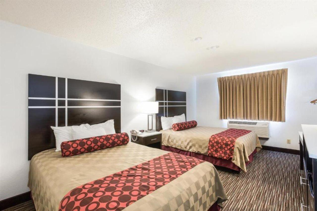 Americas Best Value Inn Charlotte Exterior photo