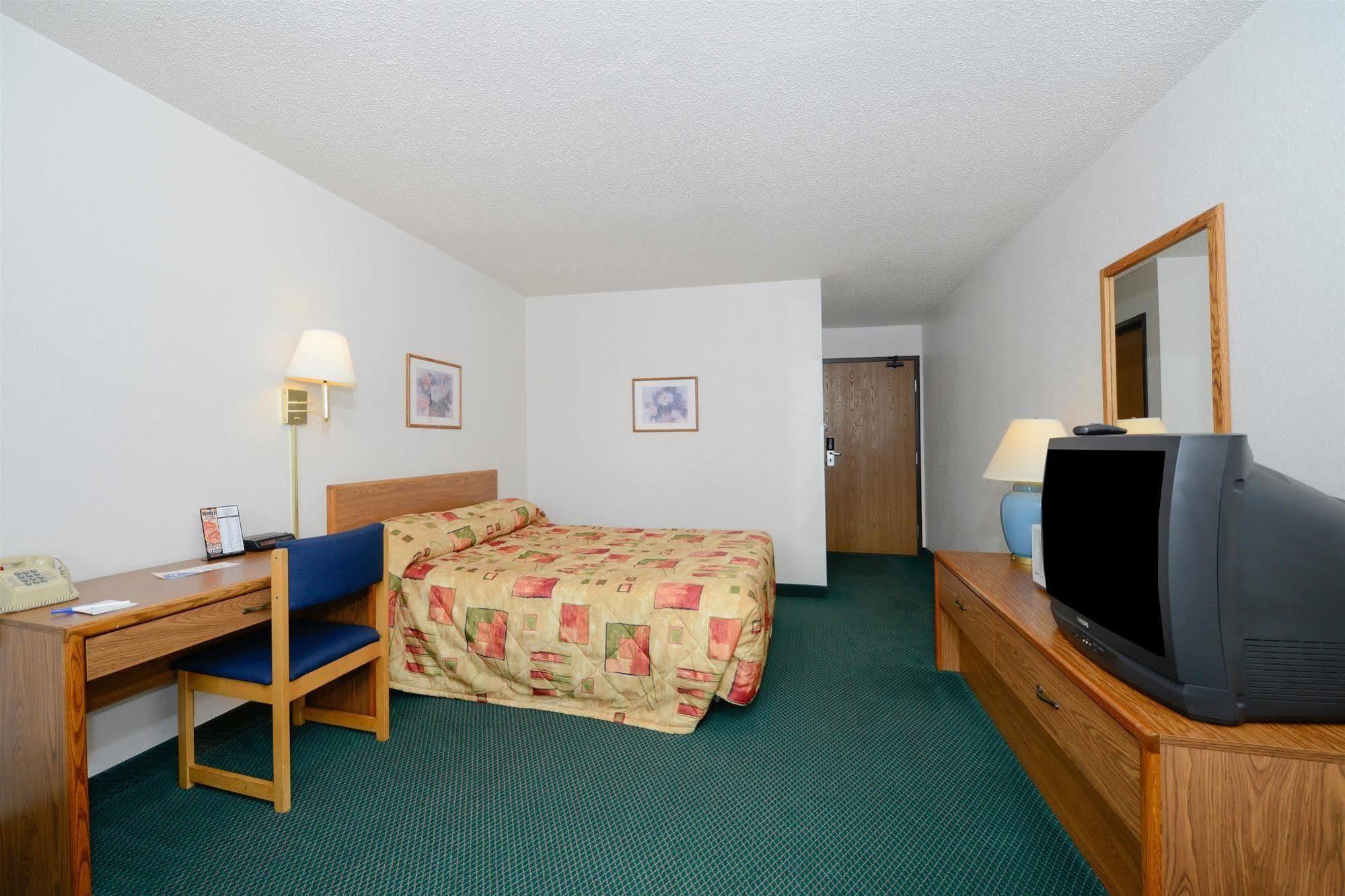 Americas Best Value Inn Charlotte Exterior photo