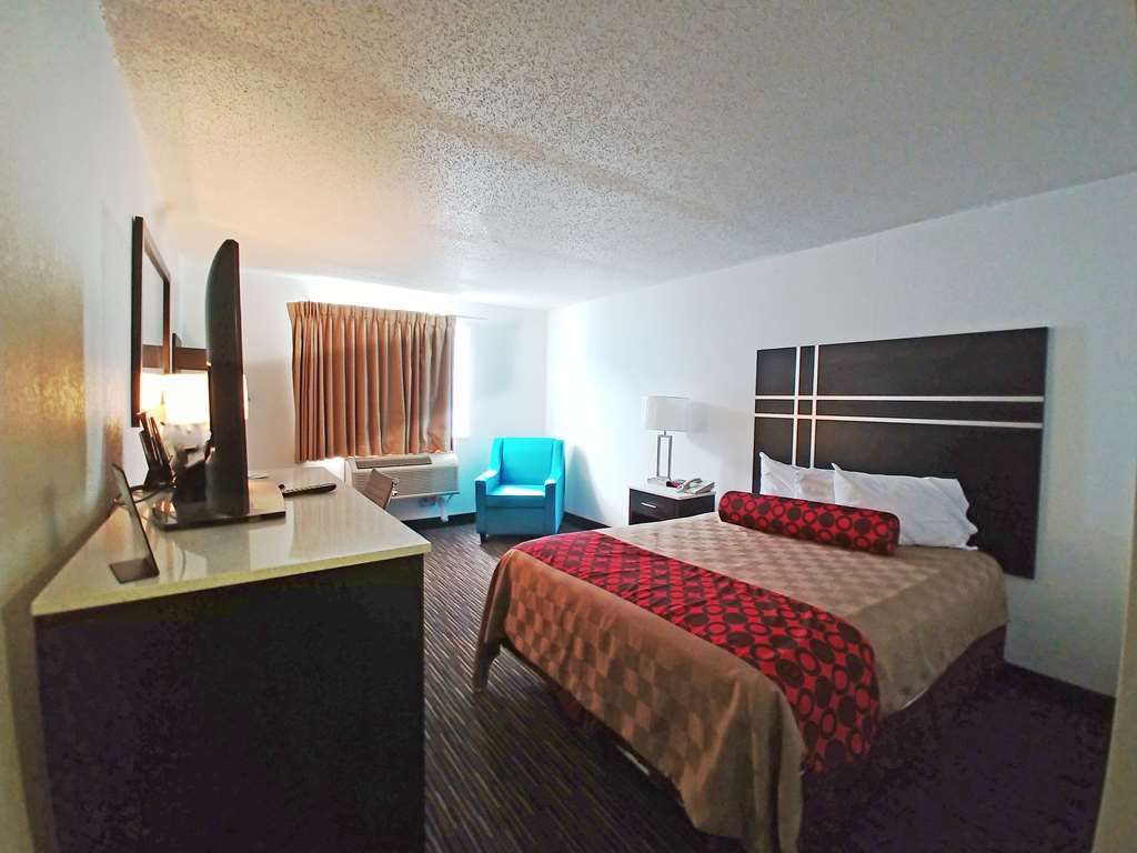 Americas Best Value Inn Charlotte Room photo
